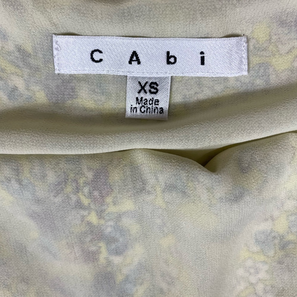 EUC CAbi Floral Scatter Print Tank Top (GMH-R) - Picture 7 of 9